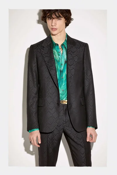 Look 15
